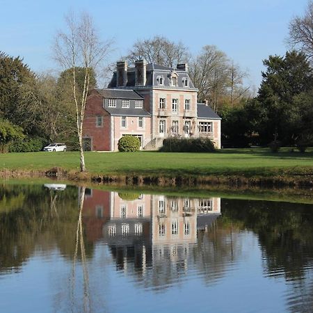 Chateau De La Chasse Beauvais Romagne  Exterior foto