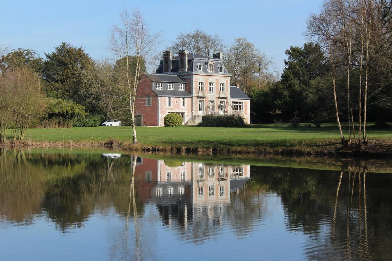 Chateau De La Chasse Beauvais Romagne  Exterior foto